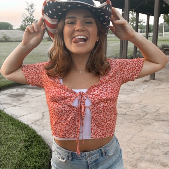 ROMWE Red & Floral Tie Crop Top - Picture 1 of 5